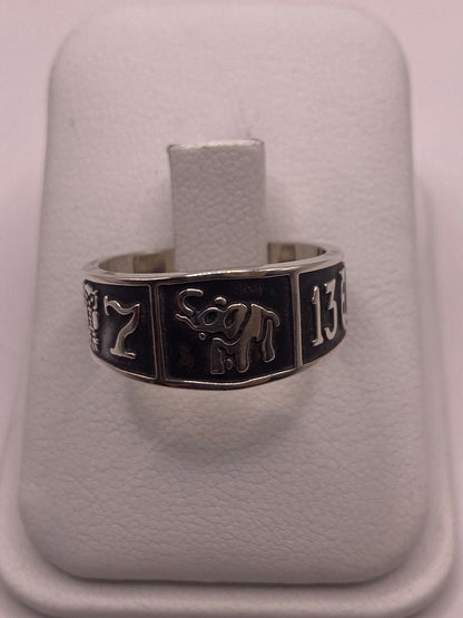 Anillo de Plata 925 con Elefante Simbólico y Diseño Artesanal, vista frontal