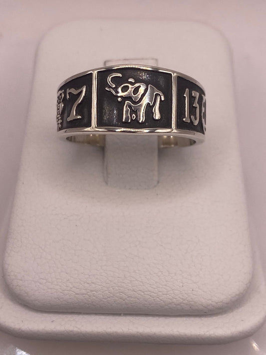 Anillo de Plata 925 con Elefante Simbólico y Diseño Artesanal — vista lateral