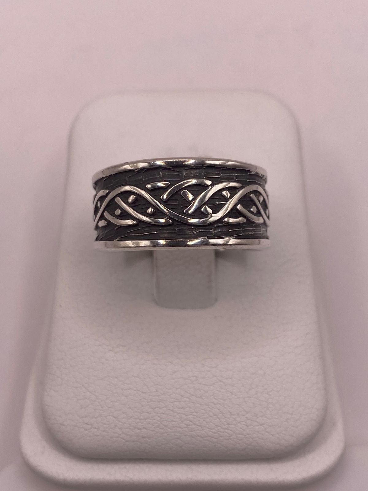 Anillo de Plata 925 con Motivo Trenzado, sello de autenticidad Plata Ley .925