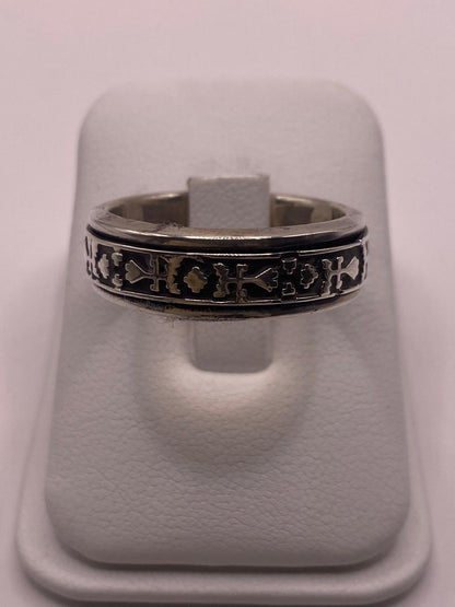 Anillo de Plata 925 con Símbolos Grabados y Acabado Oxidado, vista lateral