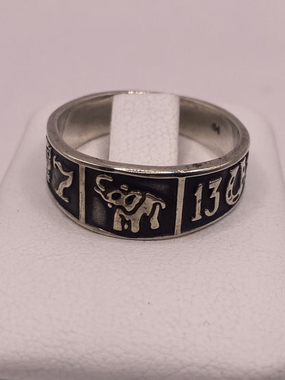 Anillo de Plata 925 con Símbolos de la Suerte – Trébol, Herradura y Número 13, sello de autenticidad Plata Ley .925