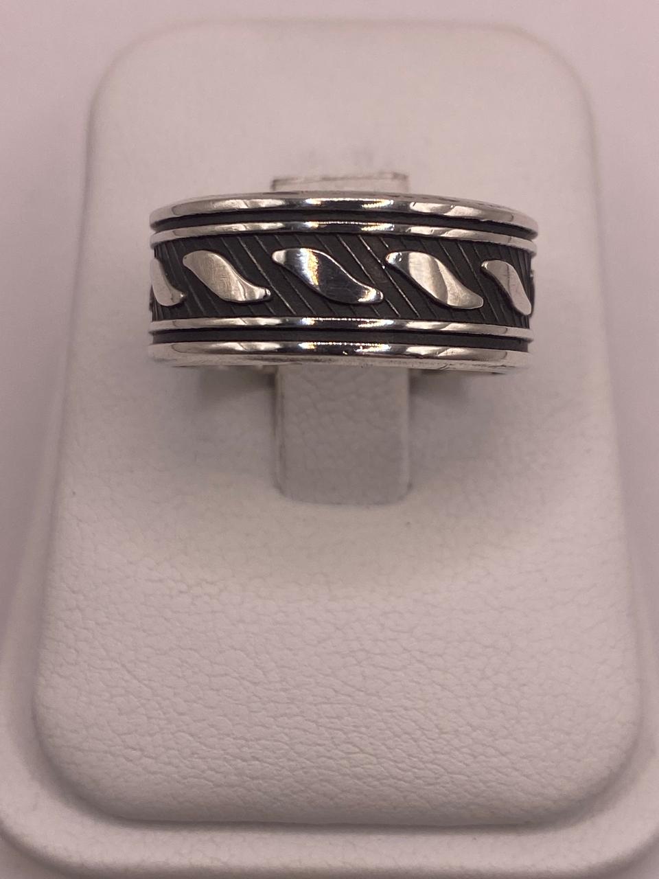 Anillo de Plata Esterlina 925 con Motivo de Hojas y Acabado Oxidado, sello de autenticidad Plata Ley .925
