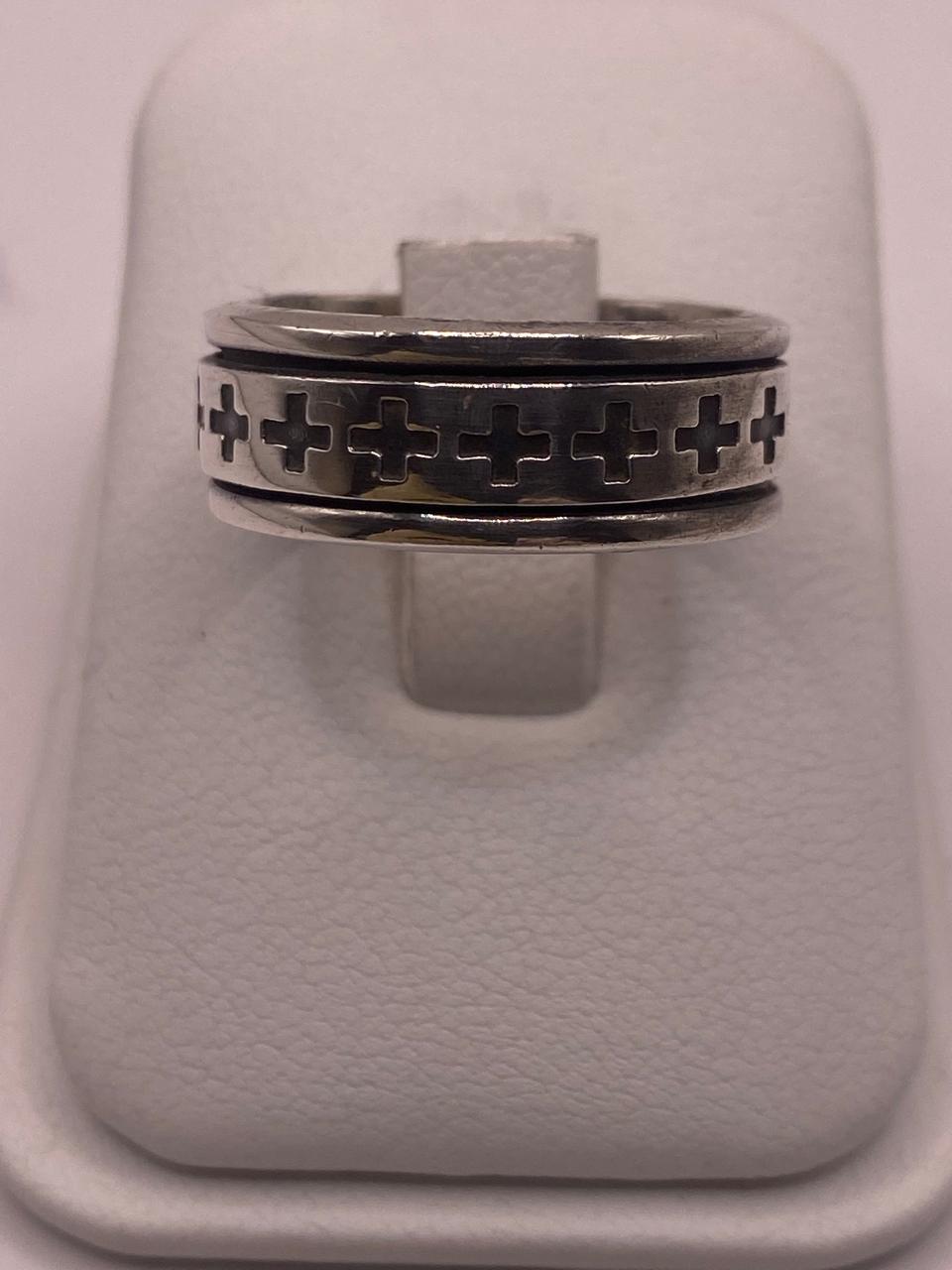 Anillo de Plata Esterlina 925 con Motivos de Cruces y Acabado Oxidado, sello de autenticidad Plata Ley .925