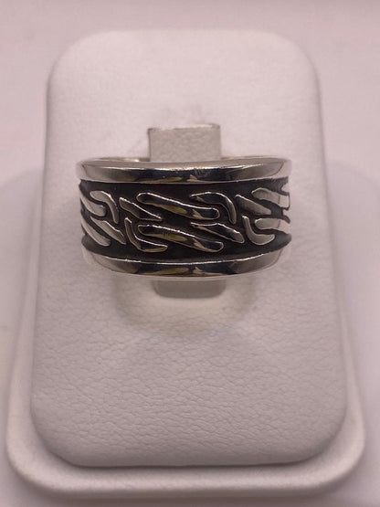 Anillo de Plata Esterlina 925 con Patrón Orgánico en Relieve y Acabado Oxidado, sello de autenticidad Plata Ley .925