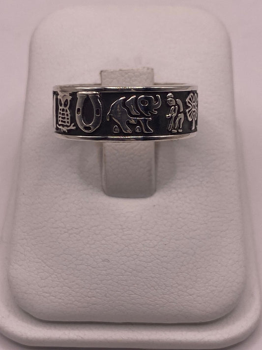 Anillo de la Suerte en Plata 925 con Símbolos — ángulo diagonal