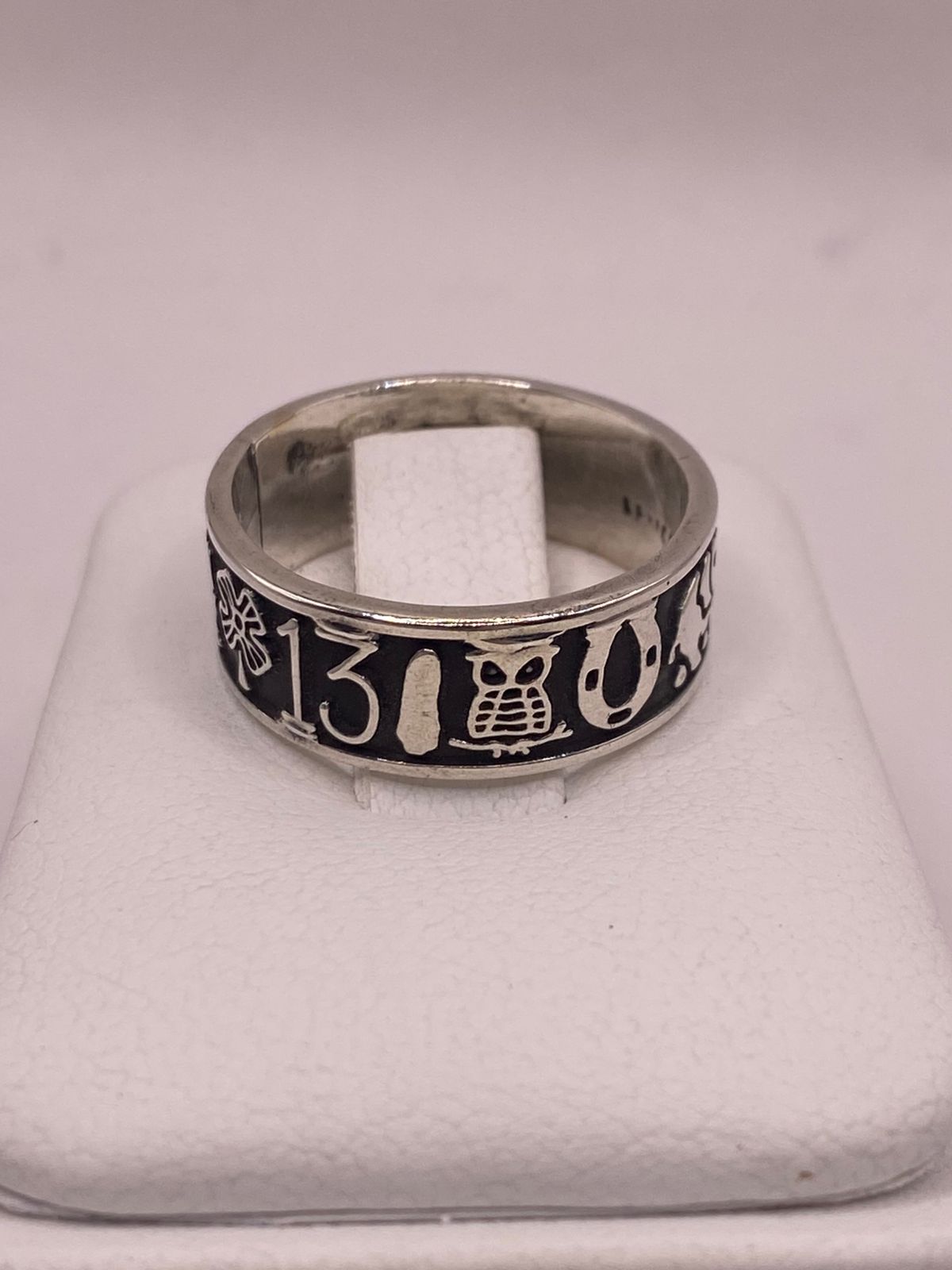 Anillo de la Suerte en Plata 925 con Símbolos, sello de autenticidad Plata Ley .925