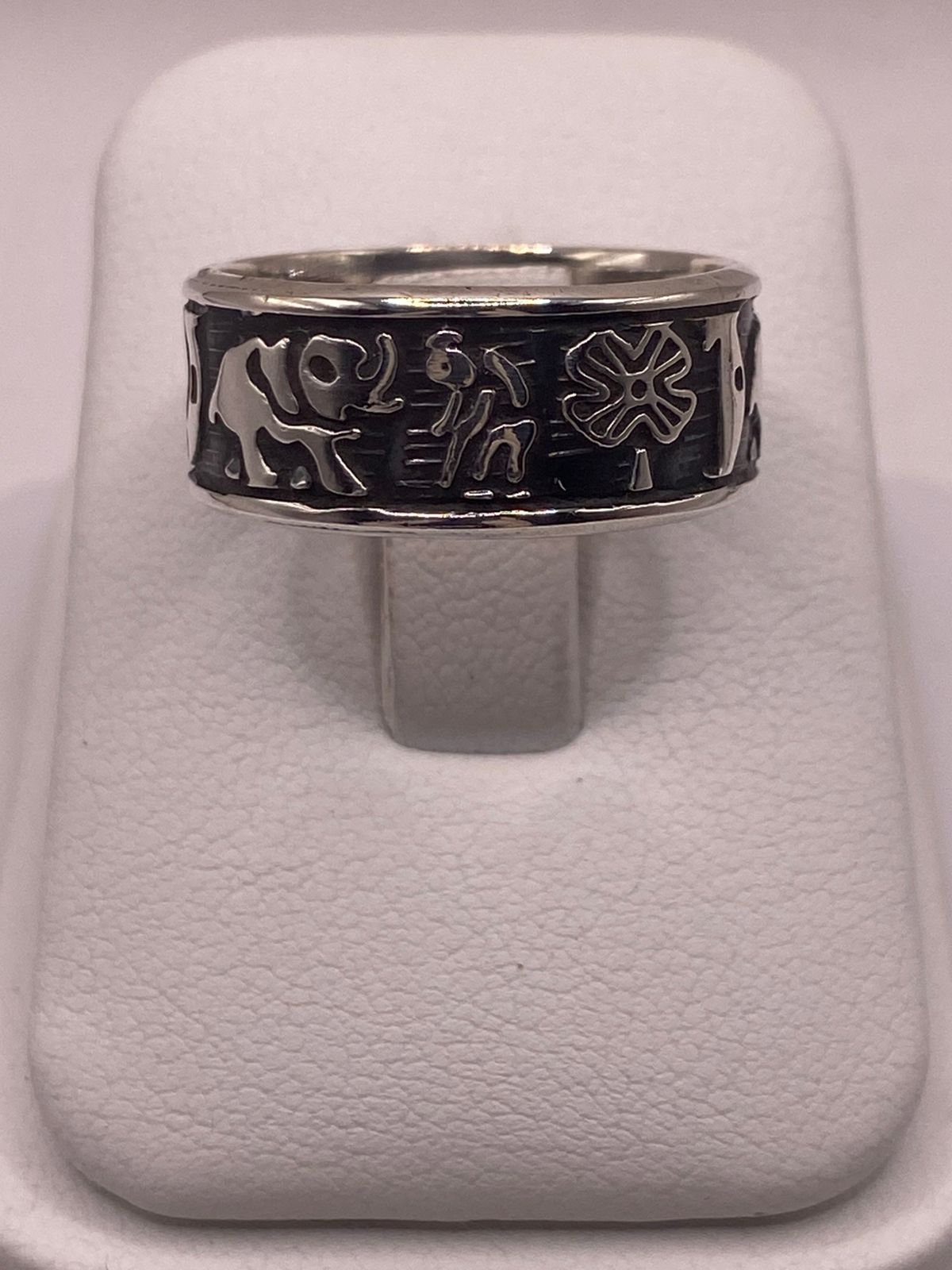 Anillo de la Suerte en Plata 925 con Símbolos — vista lateral