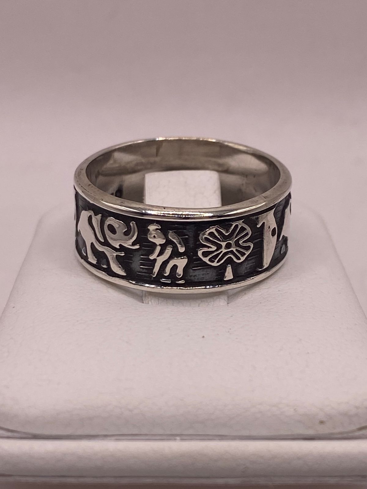 Anillo de la Suerte en Plata 925 con Símbolos, sello de autenticidad Plata Ley .925