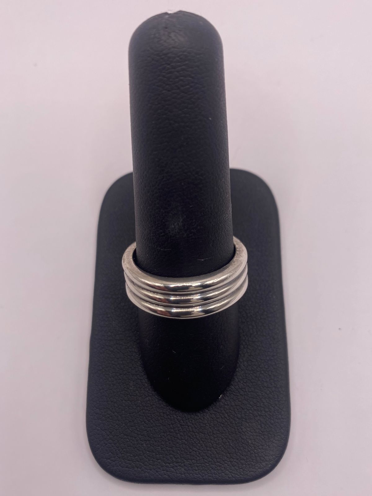 Anillo de Plata – Diseño Triple Minimalista, sello de autenticidad Plata Ley .925