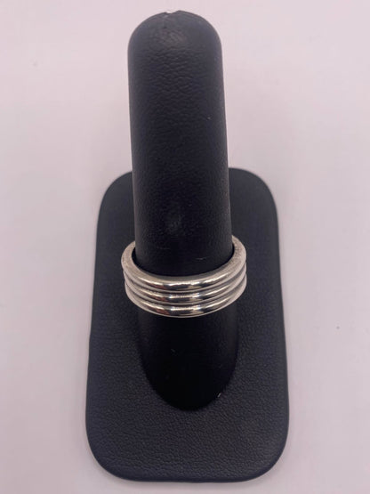 Anillo de Plata – Diseño Triple Minimalista, sello de autenticidad Plata Ley .925