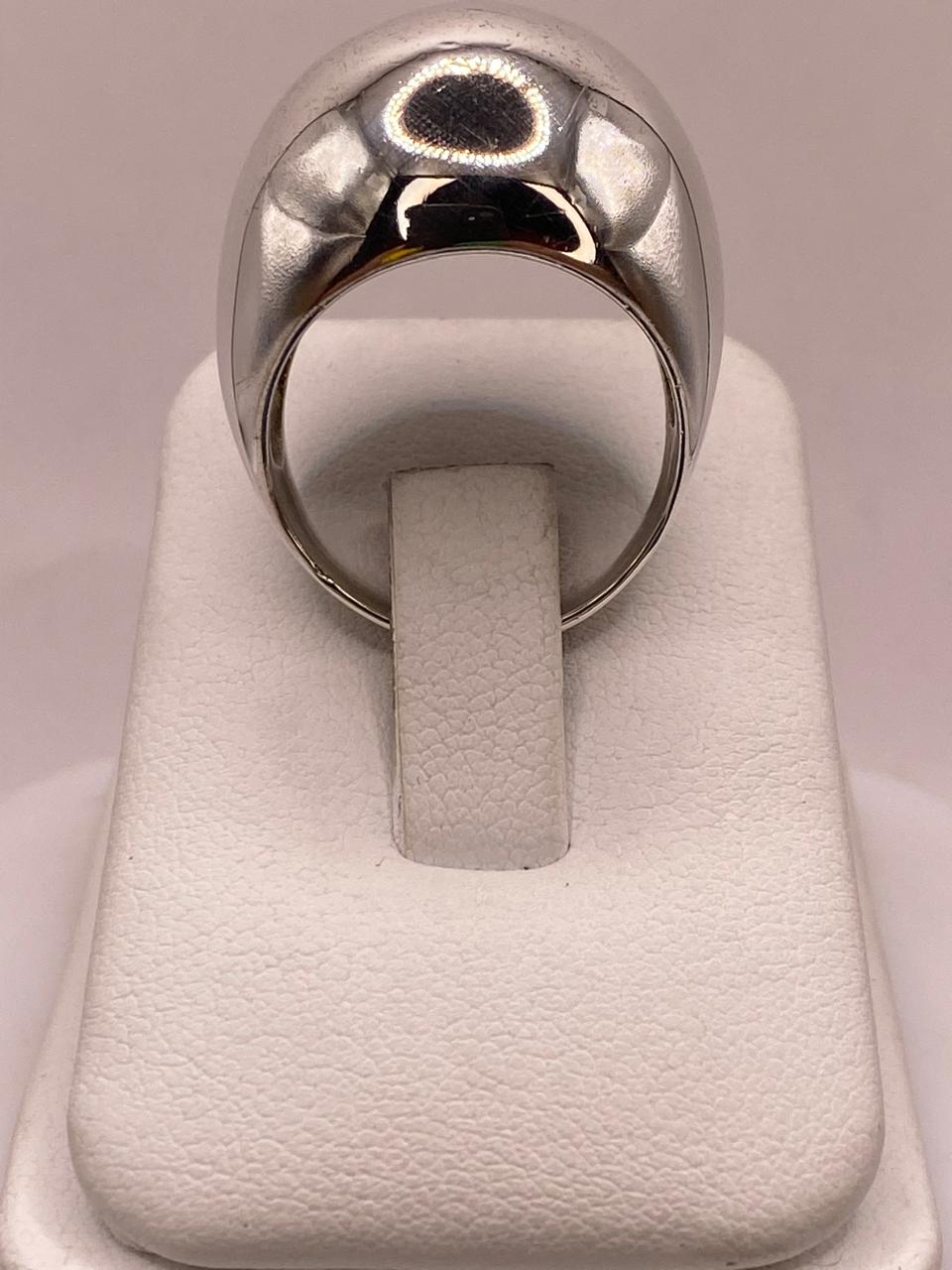 Artesanal en Plata Diseño Tipo Domo Pulido, vista frontal