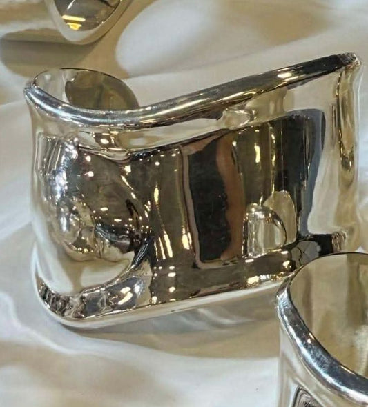 Brazalete Escultural de Plata Ley .925 — vista frontal