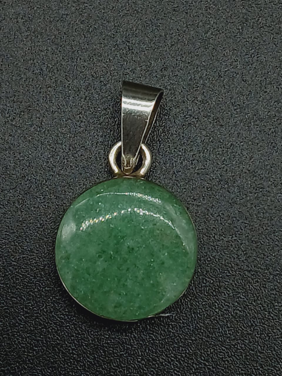 Dije de Plata Ley 925 Jade, vista frontal