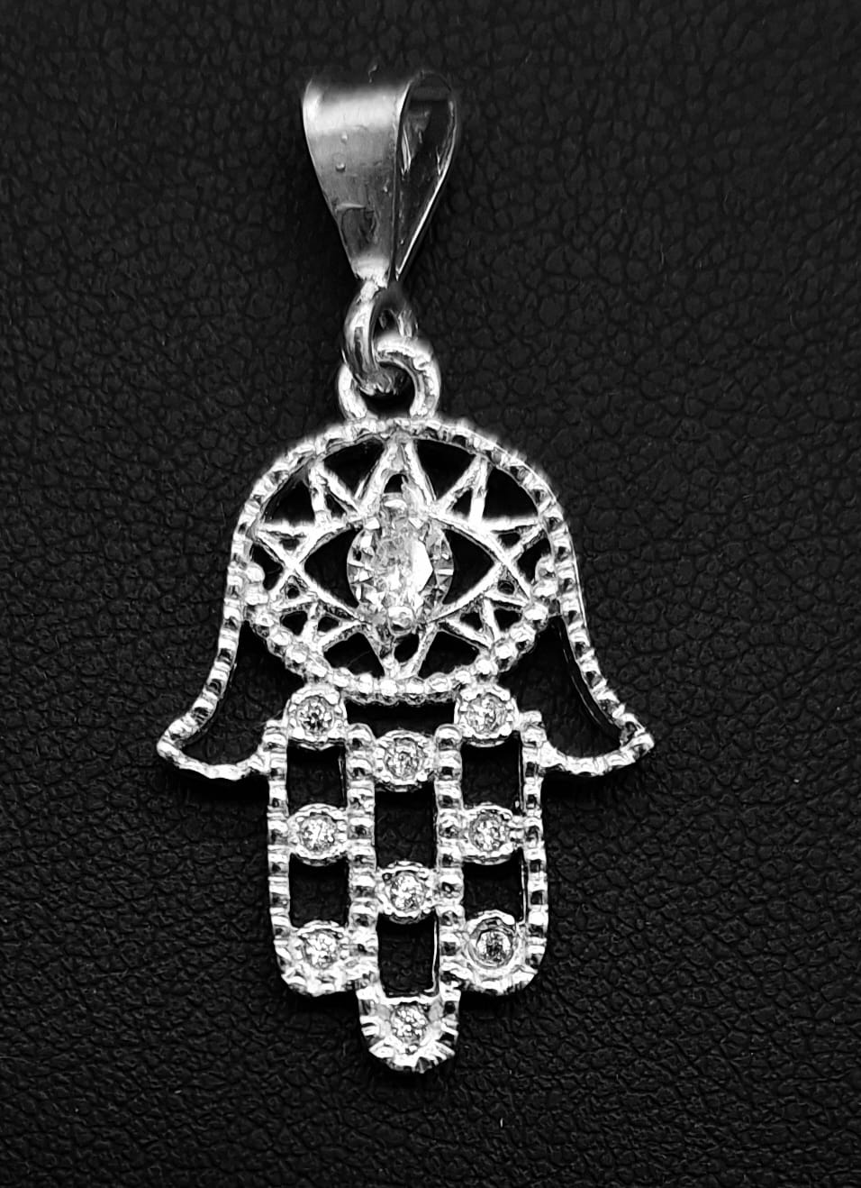 Dije Plata Ley 925, Mano de Fatima con Topacio, vista frontal