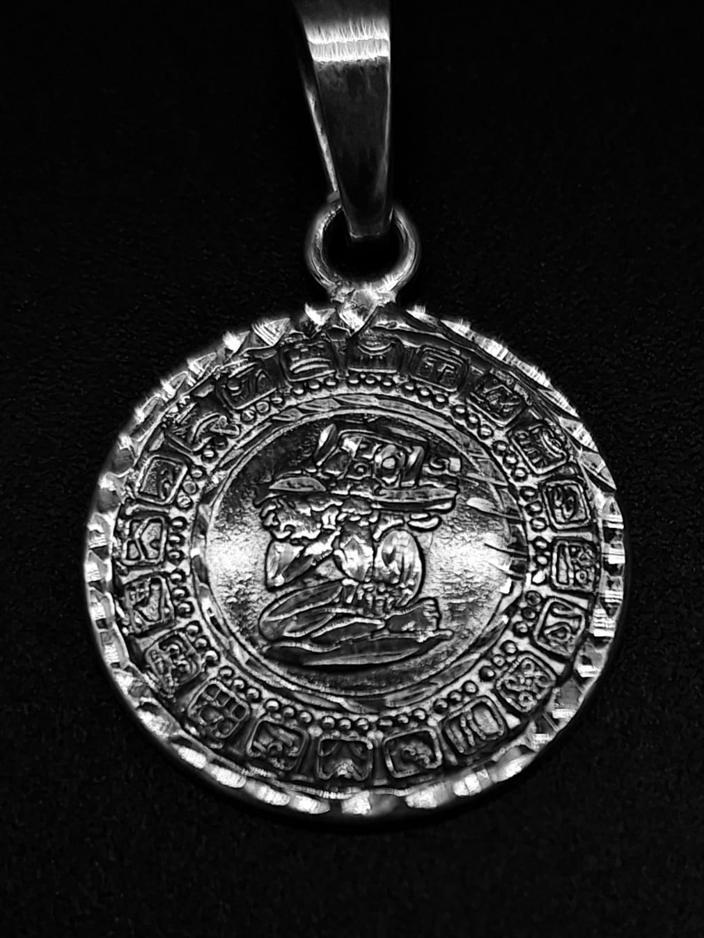 Dije Plata Ley 925 Calendario Maya, vista frontal