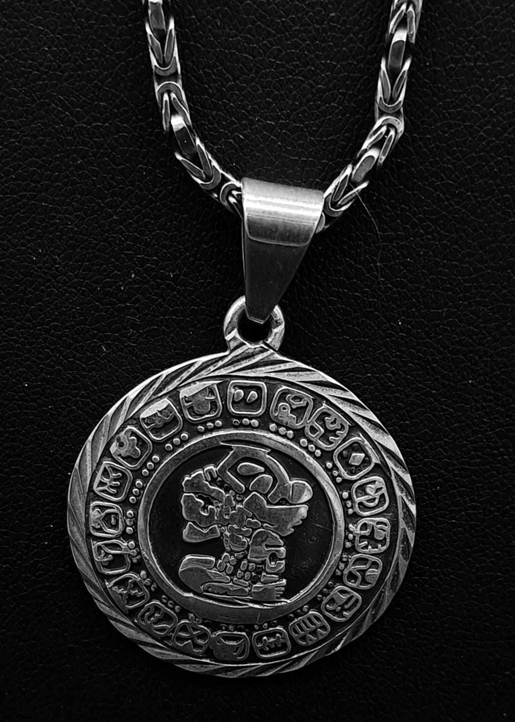 Sello de ley en el interior del dije pla ley 925, calendario maya diamantada