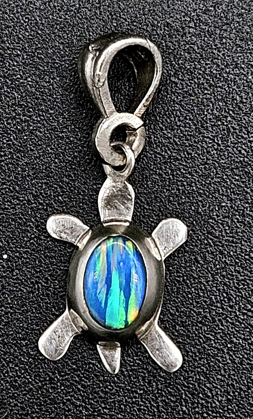 Sello de ley en el interior del dije plata ley 925 tortuga opalo