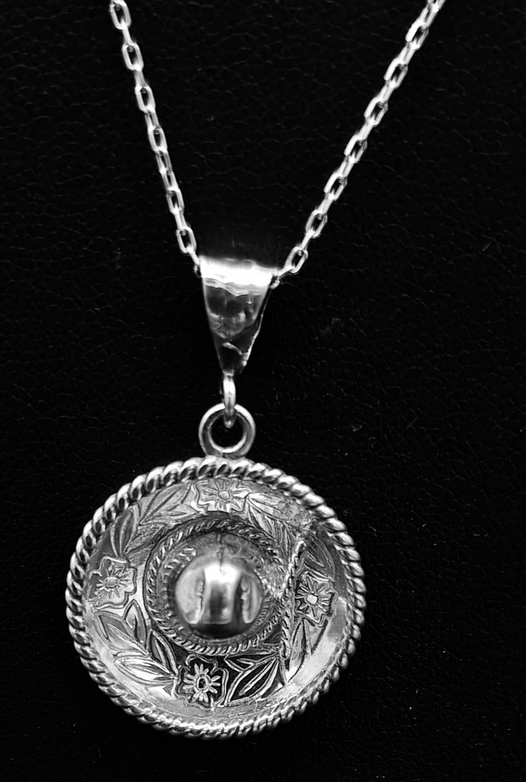 Sello de ley en el interior del dije plata ley 925 , sombrero