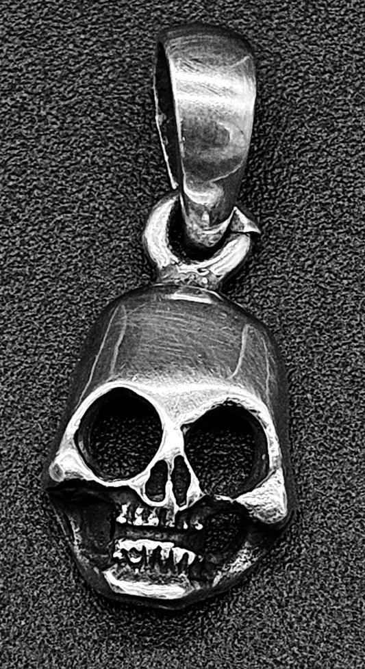 Sello de ley en el interior del dije plata ley 925, calavera