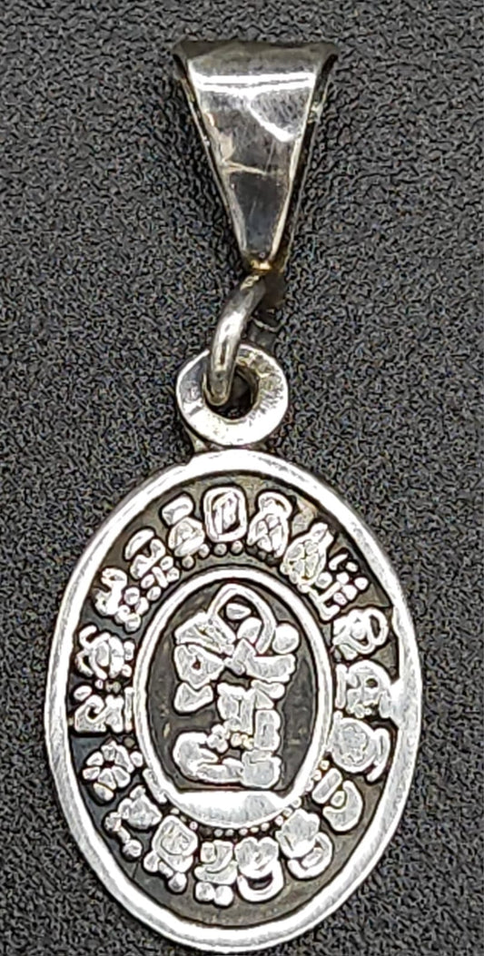 Sello de ley en el interior del dije plata ley 925, calenario maya