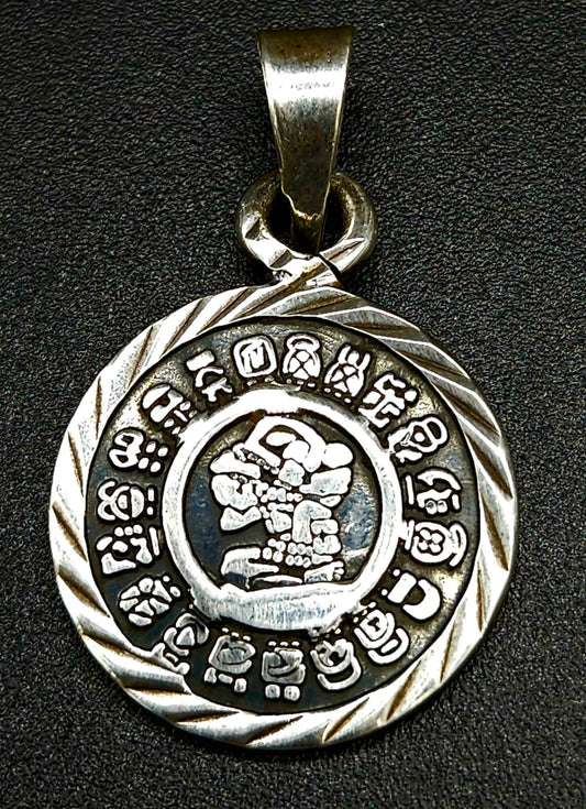 Sello de ley en el interior del dije plata ley 925, calendario maya