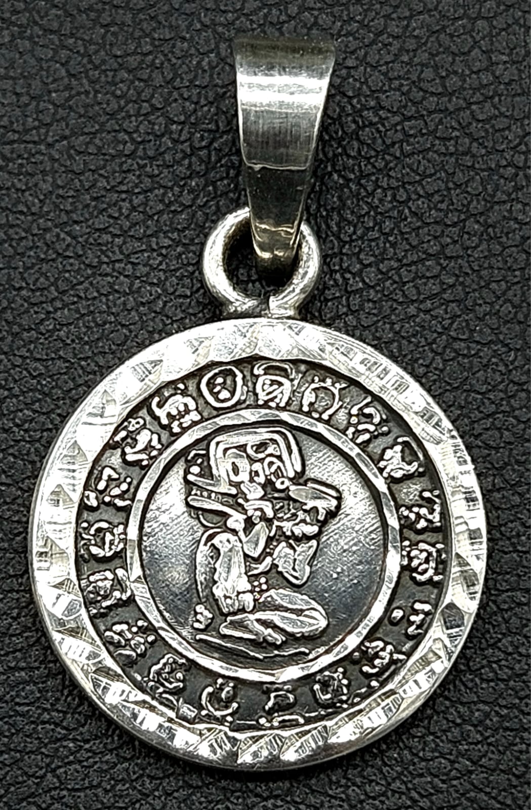 Dije Plata Ley 925, Calendario Maya, vista frontal