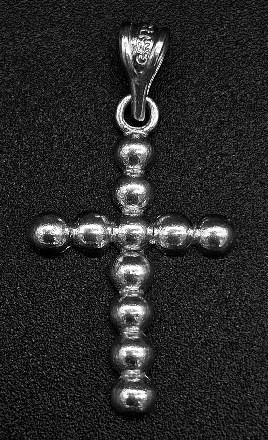 Sello de ley en el interior del dije plata ley 925, cruz de bolitas
