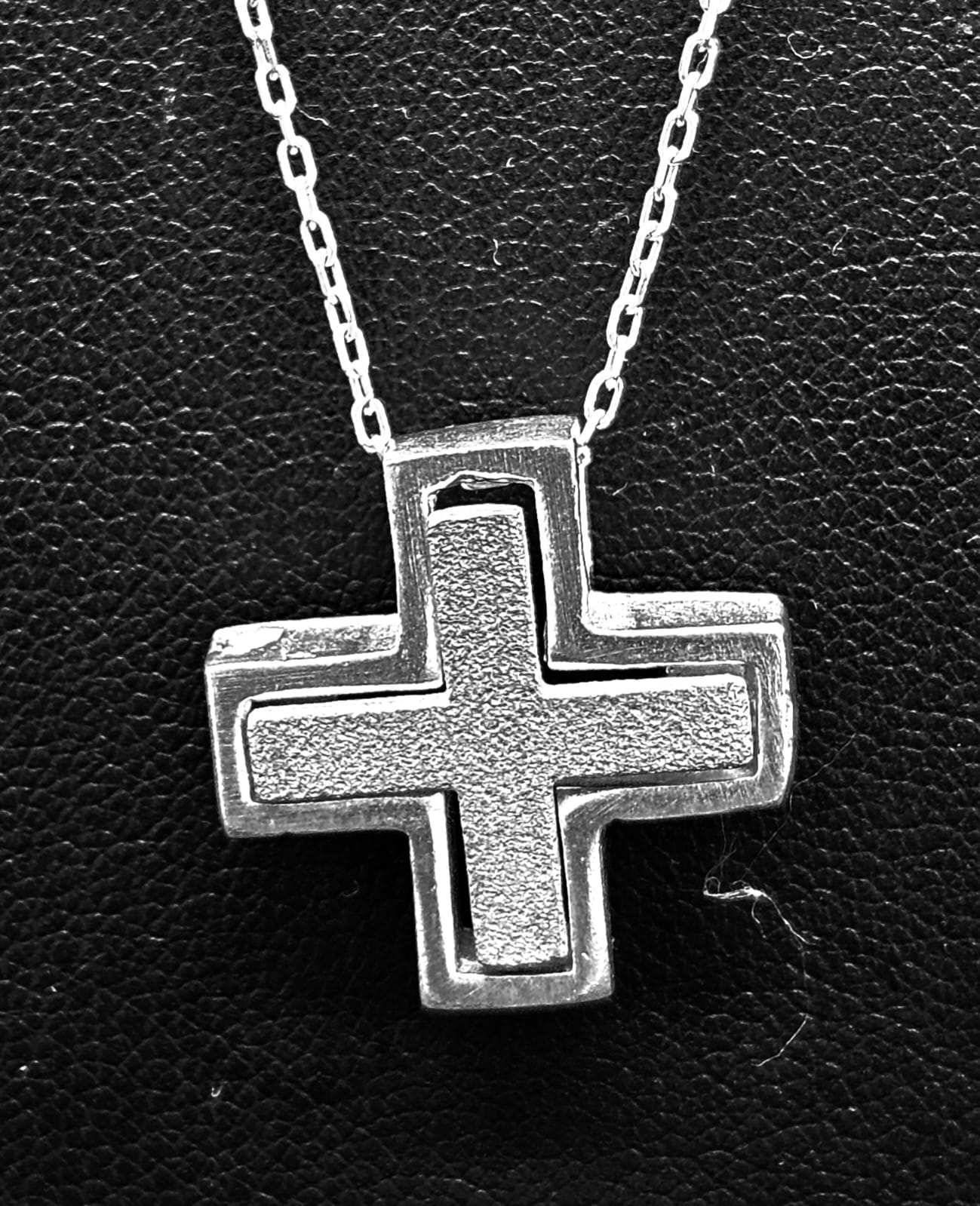 Dije Plata Ley 925,cruz Diamantada, sello de autenticidad Plata Ley .925