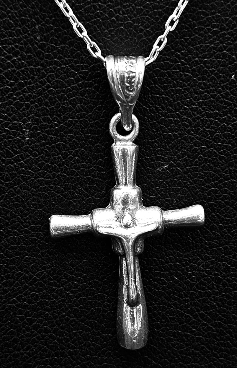 Dije Plata Ley 925 , Cruz, sello de autenticidad Plata Ley .925