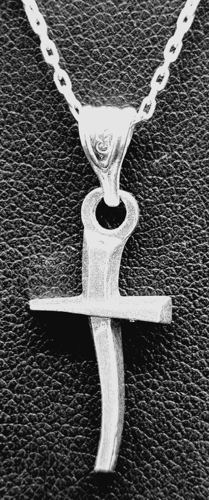 Dije Plata Ley 925, Cruz, sello de autenticidad Plata Ley .925