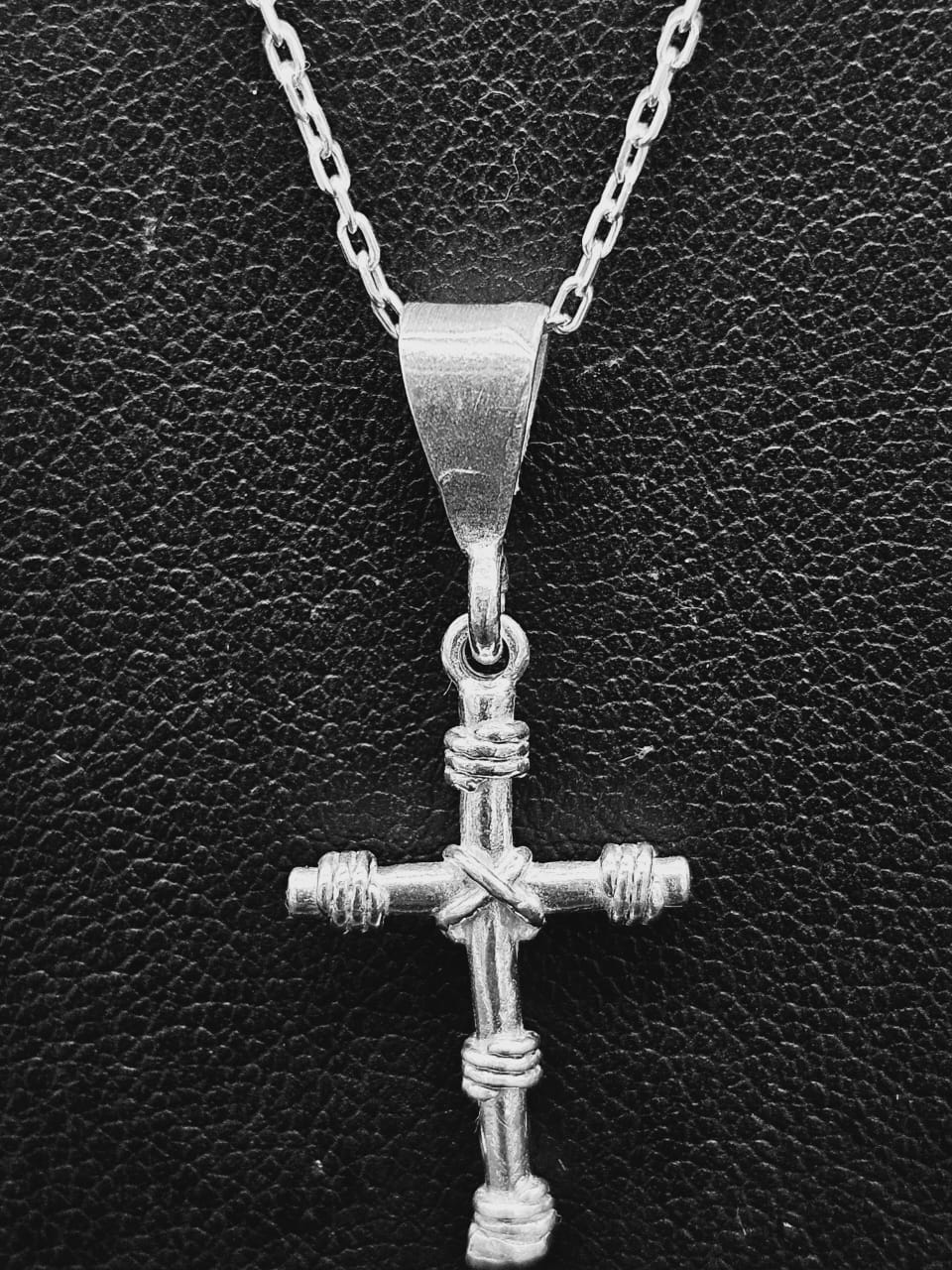 Dije Plata Ley 925, Cruz, sello de autenticidad Plata Ley .925