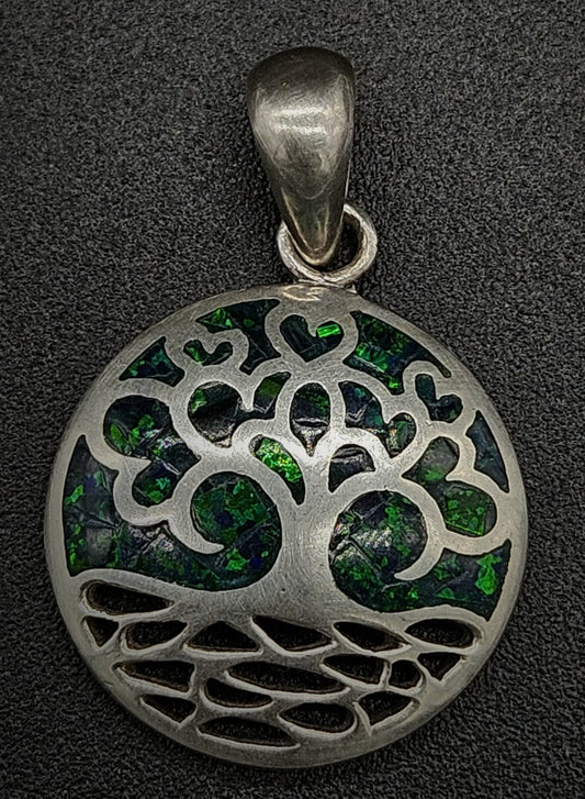 Sello de ley en el interior del dije plata ley 950, arbol de la vida