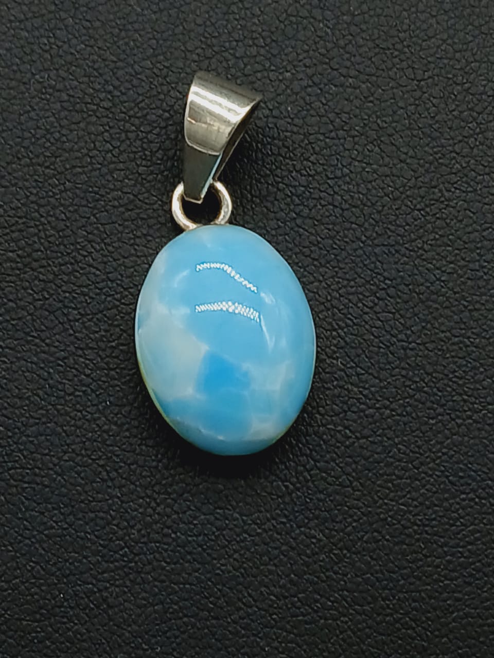 Sello de ley en el interior del dije plata ley 950 larimar