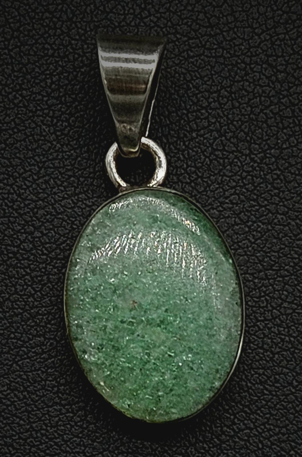 Dije Plata Ley 950 Jade, vista frontal