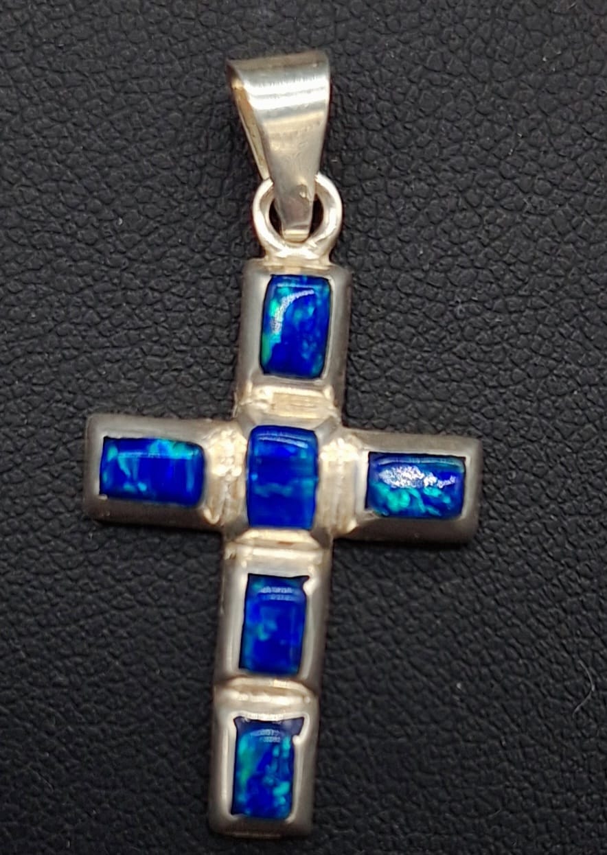 Dije Plata Ley 950, con Opalo Azul, sello de autenticidad Plata Ley .925