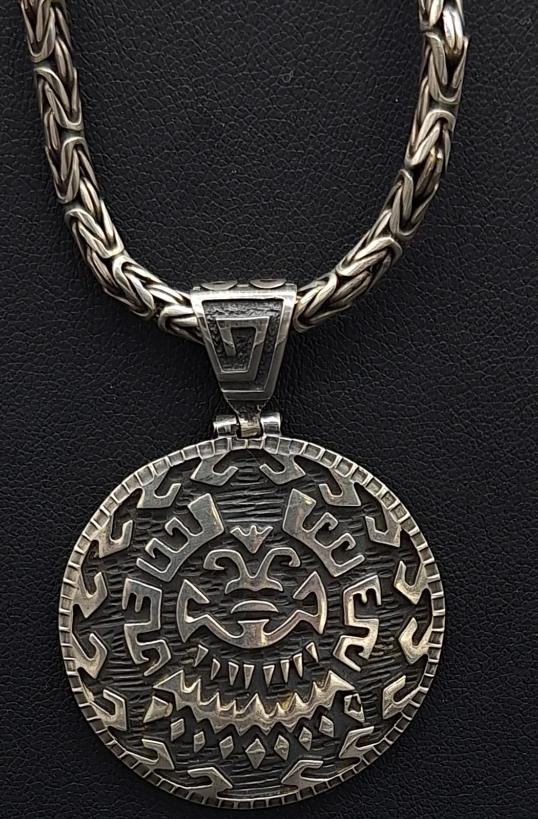 Dije Plata Ley 950 , Kukulkan ., vista frontal