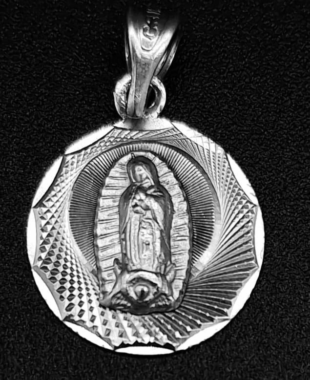 Sello de ley en el interior del dije plata ley 925 , virgen de guadalupe