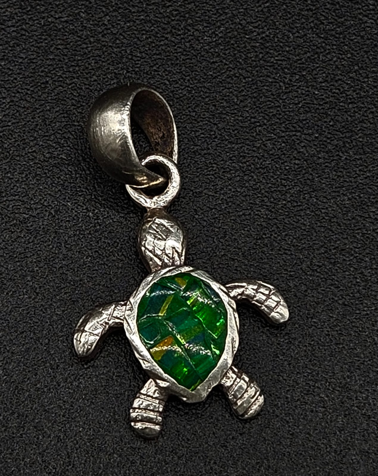 Dije Plata Ley 950 Tortuga Opalo, sello de autenticidad Plata Ley .925