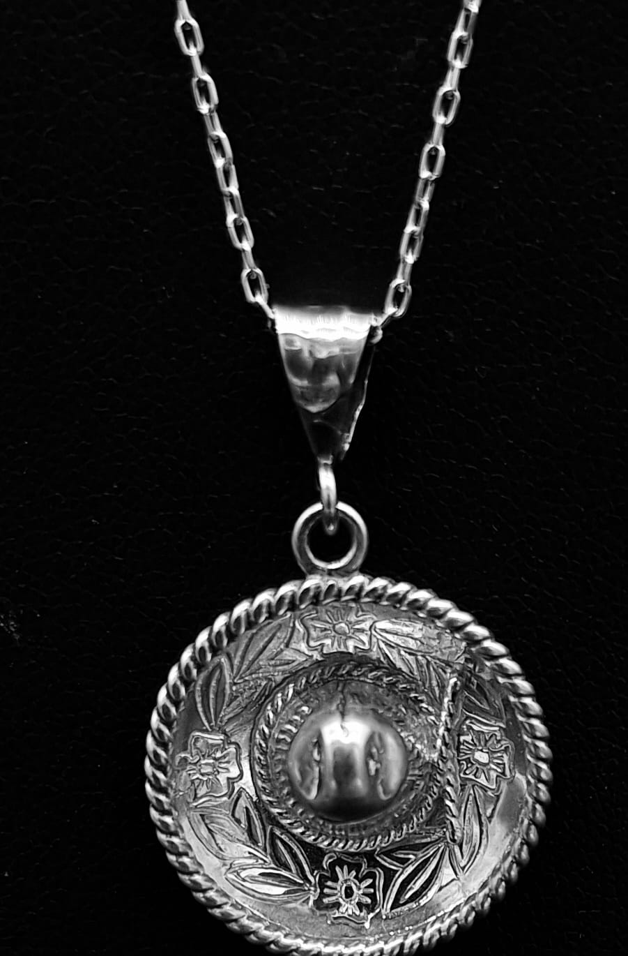 Dije Plata Ley 925. Sombrero Mexicano, sello de autenticidad Plata Ley .925