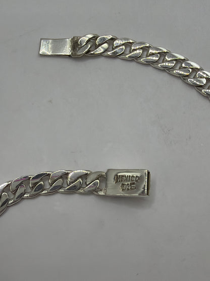 Cierre de caja con sello MEXICO .925 en pulsera barbada