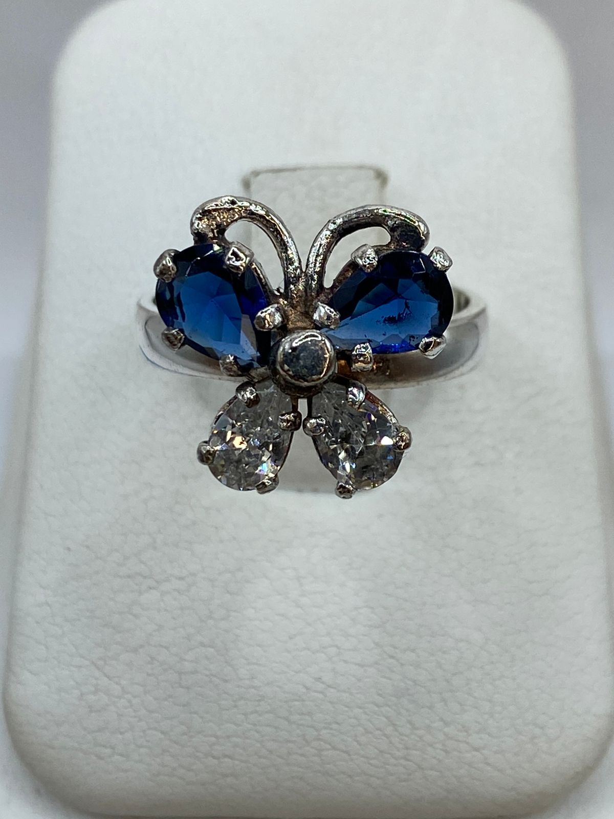 Anillo Mariposa Giratoria con Zirconia en Plata 925, vista frontal