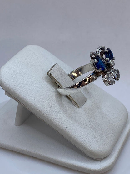 Anillo Mariposa Giratoria con Zirconia en Plata 925, vista lateral