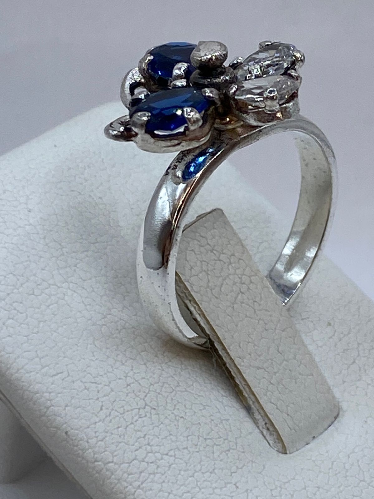 Anillo Mariposa Giratoria con Zirconia en Plata 925, vista posterior