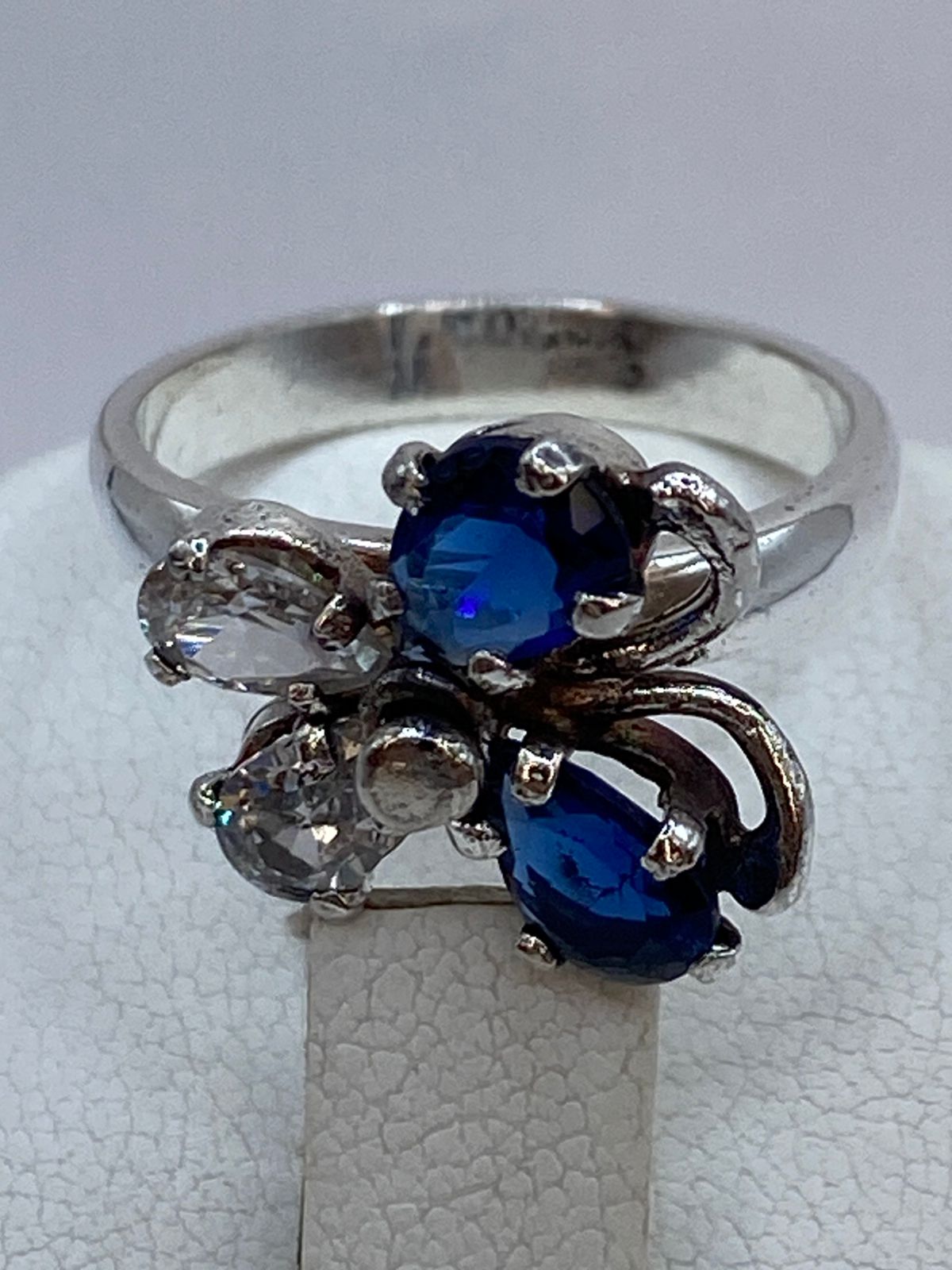 Anillo Mariposa Giratoria con Zirconia en Plata 925, sello de autenticidad Plata Ley .925