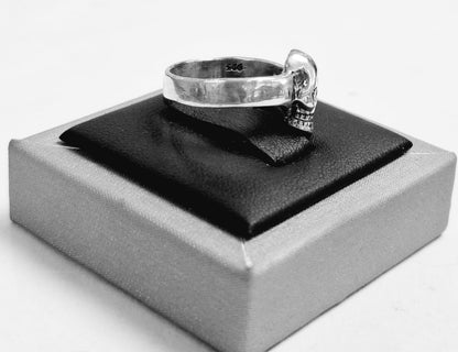 Anillo Calavera en Plata Ley 925, sello de autenticidad Plata Ley .925