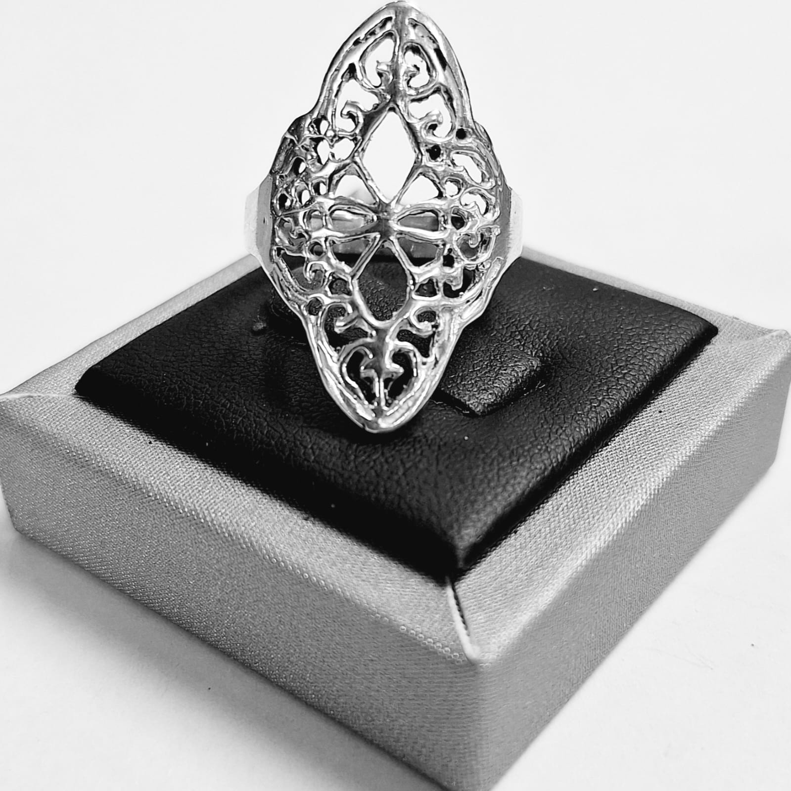 Anillo Calado en Plata Ley 925, vista frontal