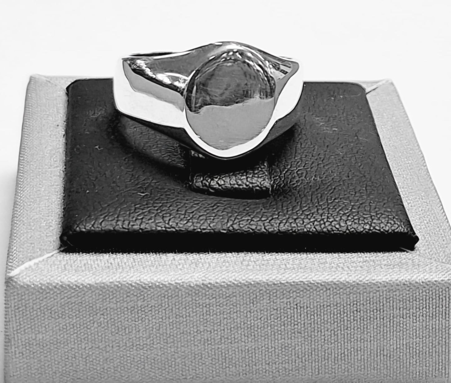 Anillo en Plata Ley 925, vista frontal