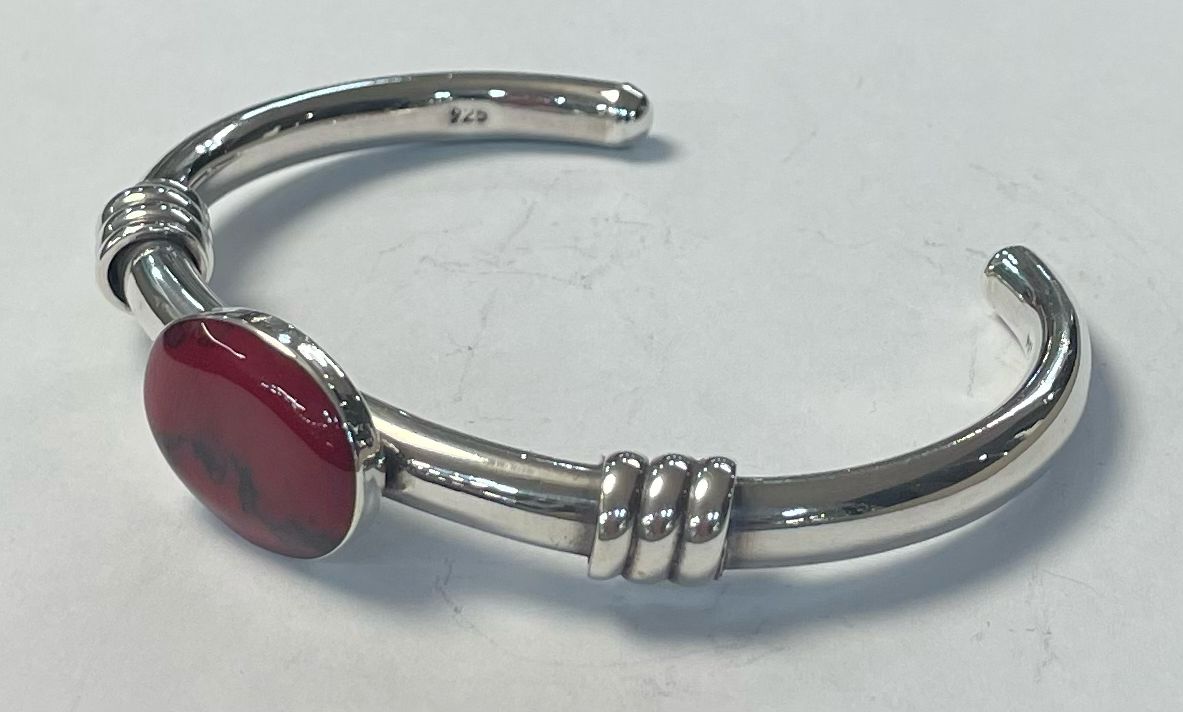 Brazalete con Coral en Plata Ley 925, vista frontal