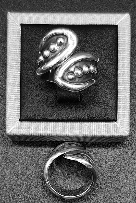 Sello de ley en el interior del anillo plata ley 925 , vintage