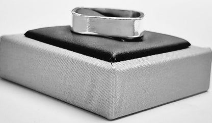 Anillo Cuadrado en Plata Ley 925, sello de autenticidad Plata Ley .925